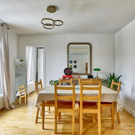 Modern And Calm 2 Bedroom T3 Paris