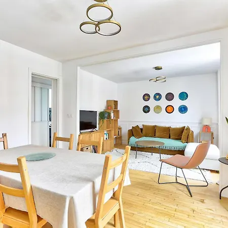 Modern And Calm 2 Bedroom T3 Париж