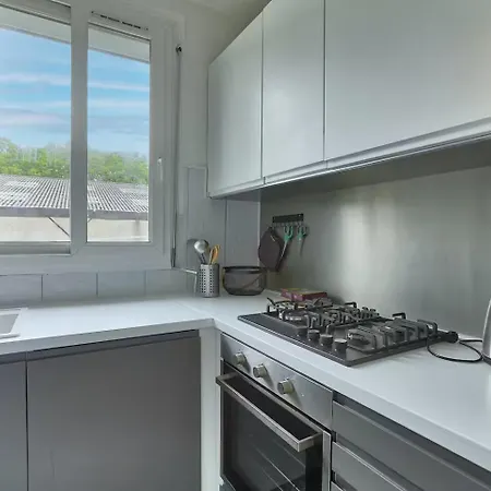 Апартаменты Modern And Calm 2 Bedroom T3 *