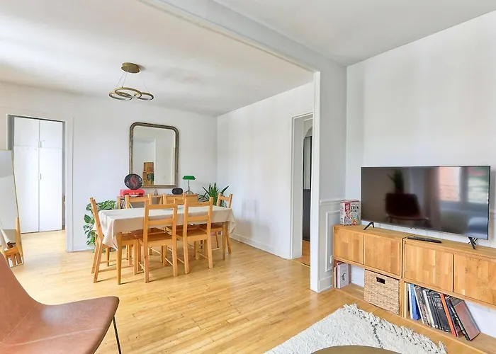 Modern And Calm 2 Bedroom T3 Lägenhet